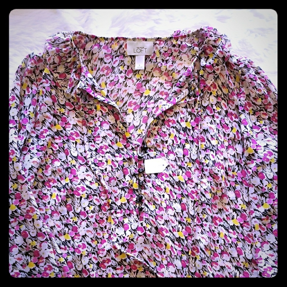 Introducing, Ann Taylor, Loft🌹 Floral Top